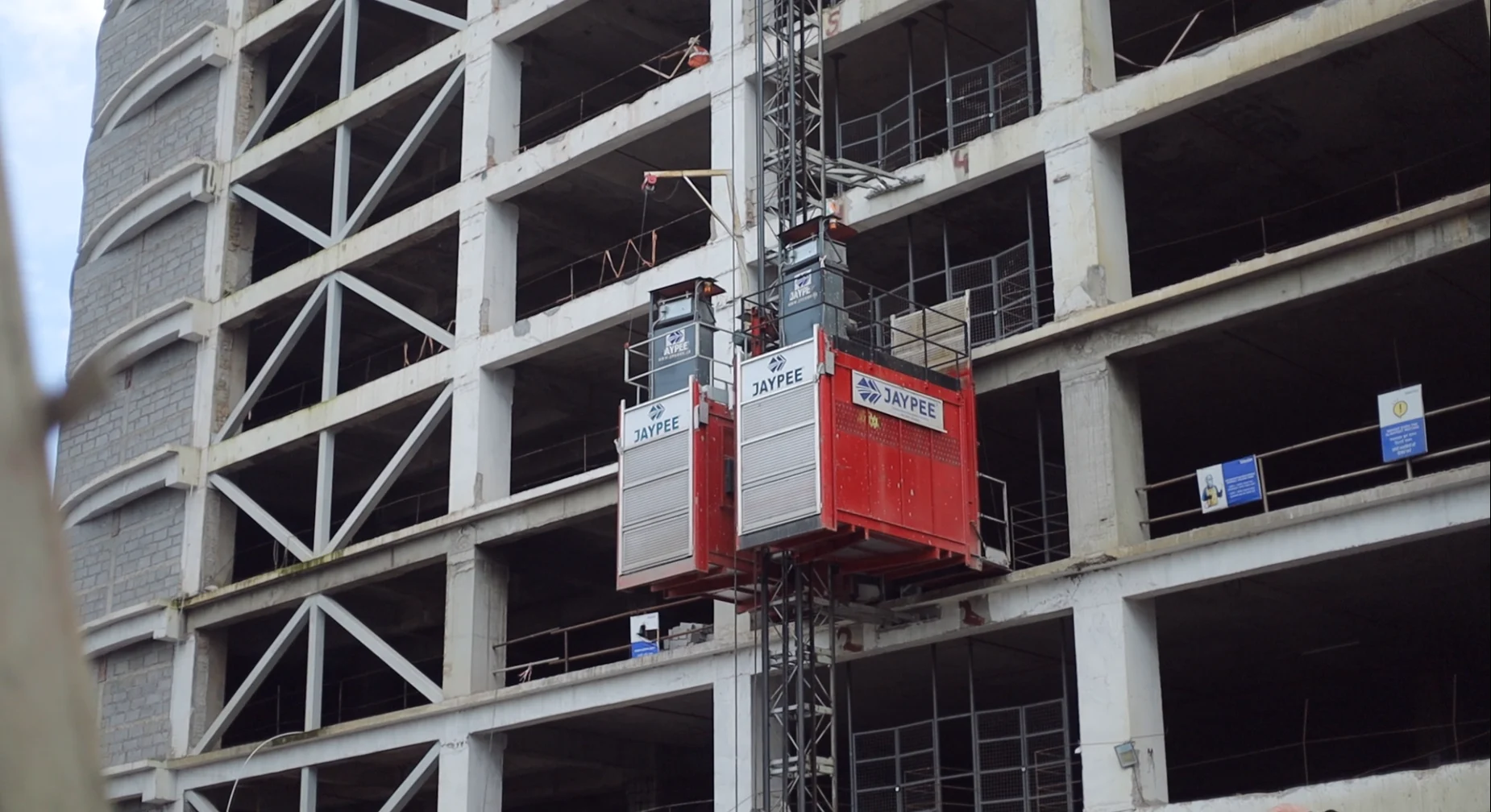 Passenger Hoist Twin Cage